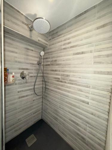 Ένα μπάνιο στο Studio COCON DeSIGN