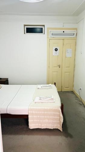 São Lázaro Bhuiyan Family Host