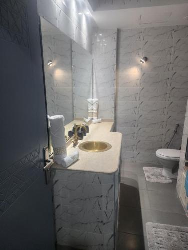 Salle de bains dans l'établissement éden de la palmeraie