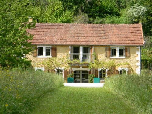 Photo de la galerie de l'établissement Le Chabrol - a stunning Dordogne riverside villa with heated salt pool ,10 minutes walk to Tremolat, à Calès