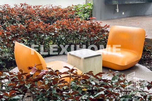 Ruang duduk di Cozy and Spacious 2 Bedroom, Family Home Cybersquare 21 Cyberjaya, Flexihome-MY
