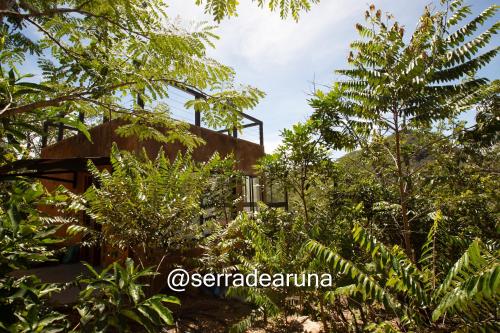 Taman di luar Serra de Aruna