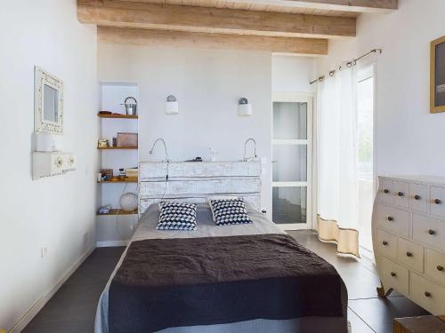 Photo de la galerie de l'établissement Maison de vacances Marseillan avec piscine privée - FR-1-326-844, à Marseillan