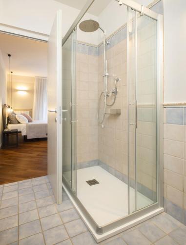 Ένα μπάνιο στο Camere Relais Filomare