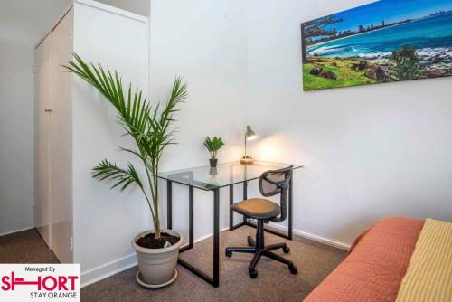 Φωτογραφία από το άλμπουμ του One-Bedroom Apartment on Summer σε Orange