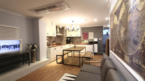 Dapur atau dapur kecil di Blue Boat Hostel Myeongdong