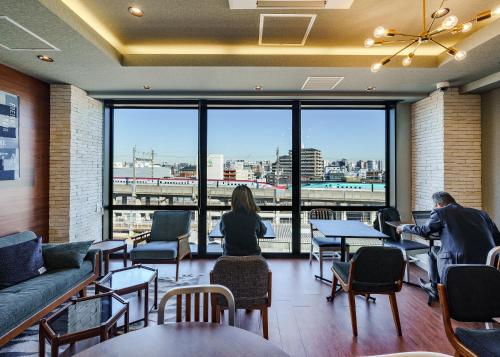 Ruang duduk di Tabist TOKYO CITY VIEW HOTEL