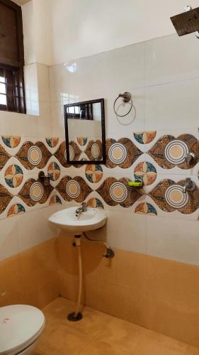 Ένα μπάνιο στο DM Homestays