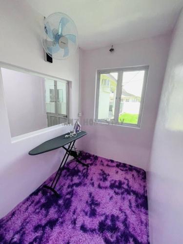 Φωτογραφία από το άλμπουμ του ARNZ Homestay-Fully Aircond σε Teluk Intan
