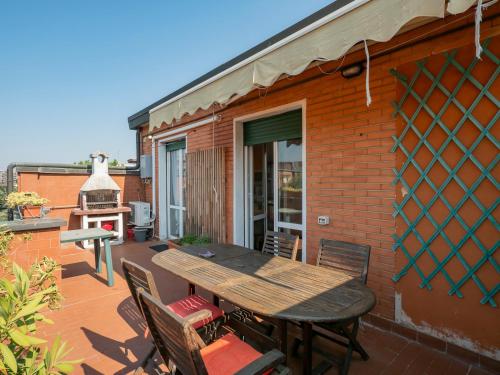 Xenia Apartments - Two-room apartment with terrace in Fondazione Prada
