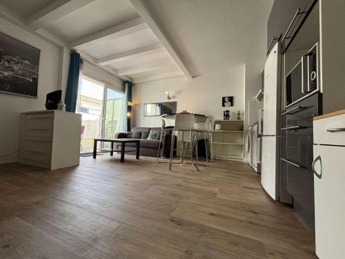 Photo de la galerie de l'établissement Appt 2 pièces LA ROCHELLE - LR030-C222, à La Rochelle