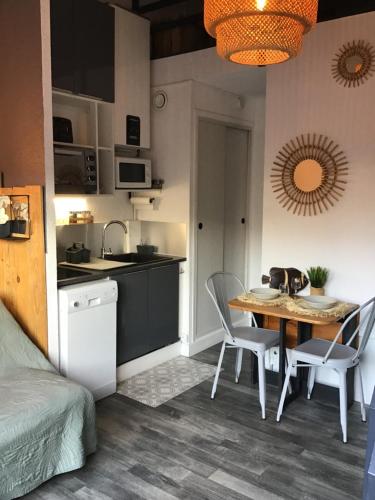 Charmant studio cabine avec piscine