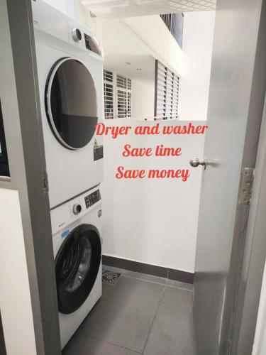 Foto dalla galleria di Citywoods Apartment Next to Thistle hotel,Hospital Sultanah Aminah,Ciq custom3km by YHA a Johor Bahru