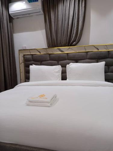 Gallery image of Kingsgate Luxury Suites in Asese