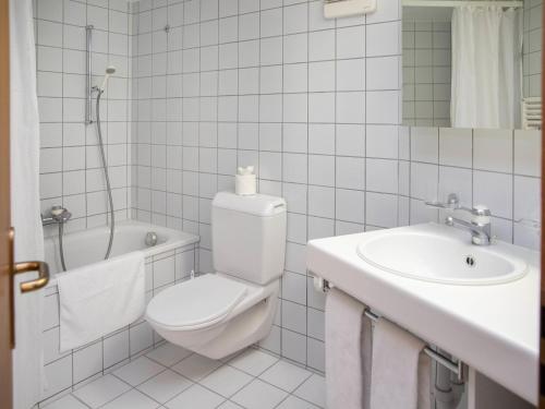 Apartment Chalet Abendrot apARTments-10 by Interhomeにあるバスルーム