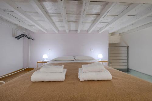 Signoria Square Apartment