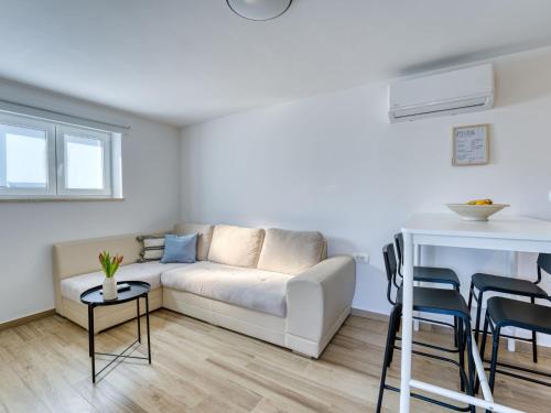 Apartment Villa Palma-1 by Interhome