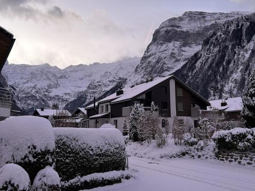 Το Apartment Oberbergstrasse 91b by Interhome τον χειμώνα