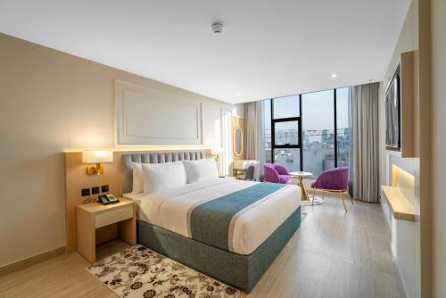 Grand Ambassador Hotel Image