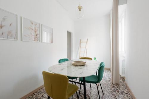 GuestHost - San Siro Modern Apartment with Balcony