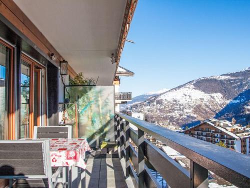 Apartment Aiglon E2 by Interhome
