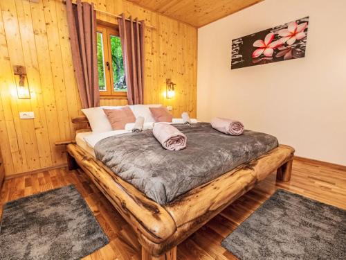 Postel nebo postele na pokoji v ubytování Holiday Home Mirjam by Interhome