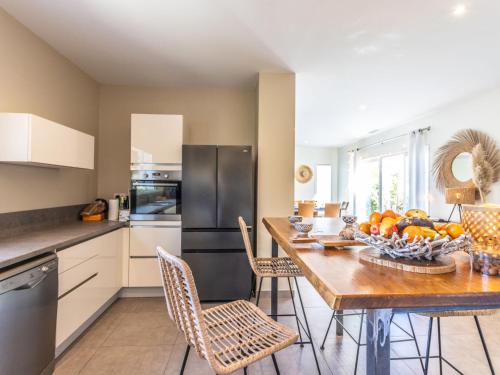 Photo de la galerie de l'établissement Holiday Home à Boujan sur Libron by Interhome, à Boujan-sur-Libron