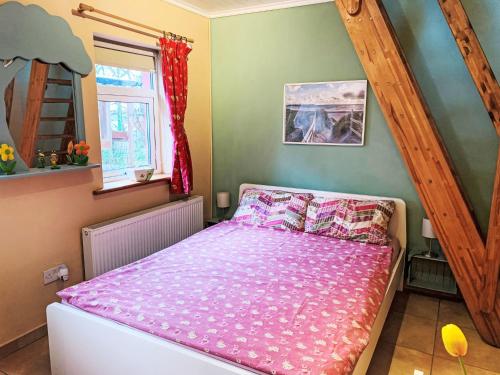 Postel nebo postele na pokoji v ubytování Studio Eagle Nest by Interhome
