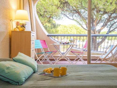 Studio Escale Port-5 by Interhome