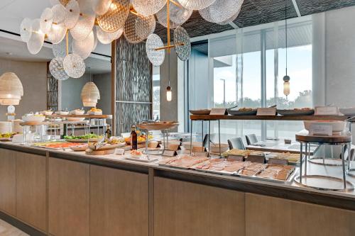 Φαγητό σε αυτό το διαμέρισμα ή κάπου εκεί κοντά