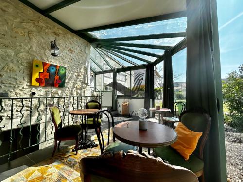 Tout Arrive ! - Située sur le Chenal de la Grève