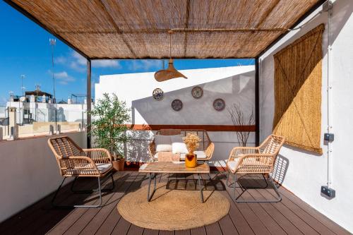 Paradise, by the Cathedral & Alcazar