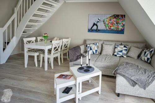 Χώρος καθιστικού στο Hus op de Wurth Ferienwohnung Ruheinsel