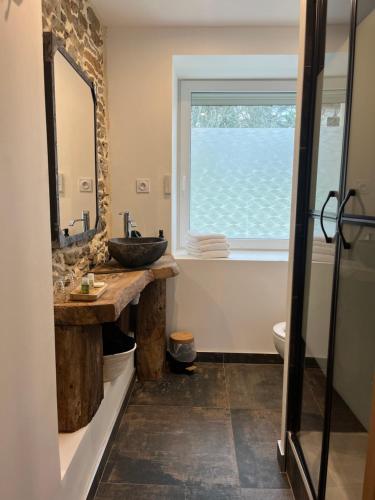 Photo de la galerie de l'établissement La Voûte du Pilat & options SPA, massage, à Saint-Chamond