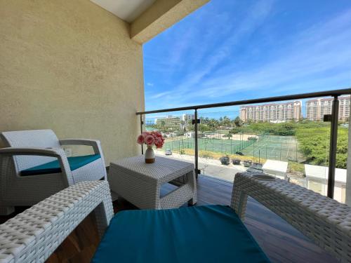 The Cove - Condo Hotel - Palm Beach Stripにあるバルコニーまたはテラス