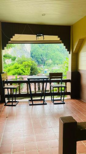 Balkón nebo terasa v ubytování Railay Hilltop