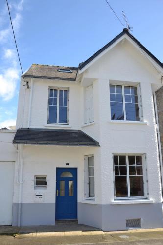 KERJACNINE, à 300 m du port, maison 7 couchages avec grand jardin