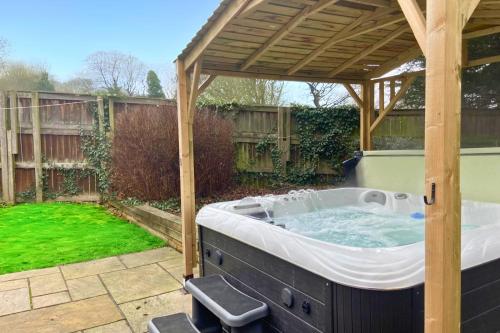 Galería fotográfica de Hot Tub, Pool Table, Log Burner en Leeds