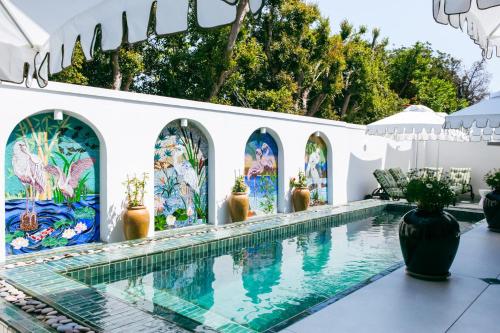 Kolam renang di atau dekat dengan Le Petit Manoir Boutique Hotel