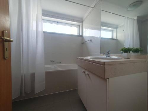 Aqua Vista Lido Apartment
