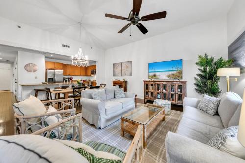 Galeriebild der Unterkunft Red, White & Blue at Redfish Village in Santa Rosa Beach