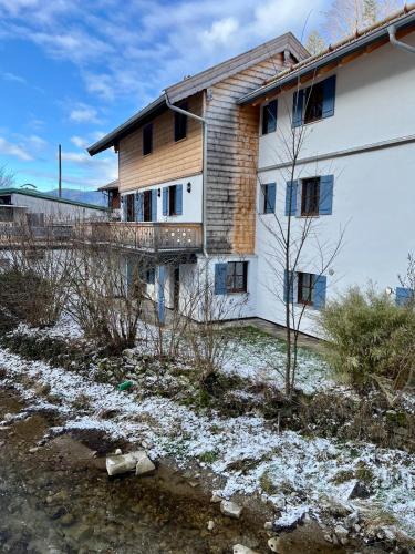 Billede fra billedgalleriet på bloom - See, Berge, Bach zentral modern 1-6 Pers i Tegernsee