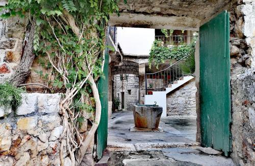 Gallery image of Historic house in Stari Grad