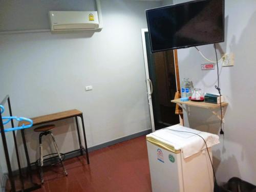 Küche/Küchenzeile in der Unterkunft ลูกจ่าปองโฮม Lukjapong Home