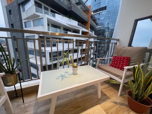 Μπαλκόνι ή βεράντα στο Luxurious, River side Appartment,Gombe Kinshasa