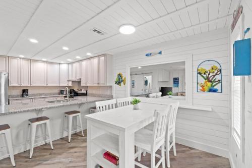 Spacious Dog-Friendly Unit with Game Room & Private Yard, Walk to East PCB Beach photo 16
