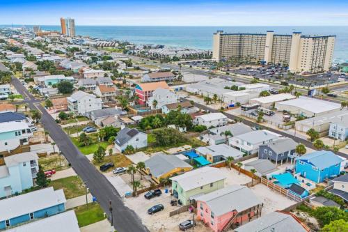 Spacious Dog-Friendly Unit with Game Room & Private Yard, Walk to East PCB Beach photo 7