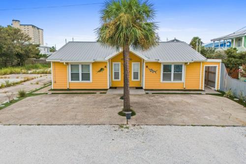 Spacious Dog-Friendly Unit with Game Room & Private Yard, Walk to East PCB Beach photo 28