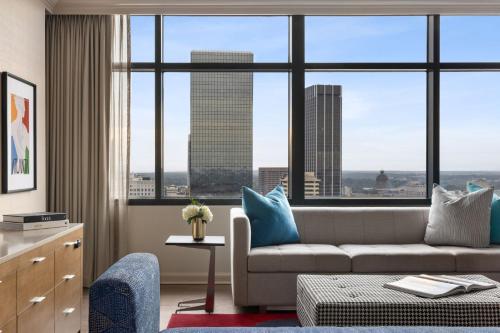 Χώρος καθιστικού στο Omni Atlanta Hotel at Centennial Park