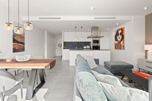 Serene Retreat with Sea Views Near Estepona-RDR469